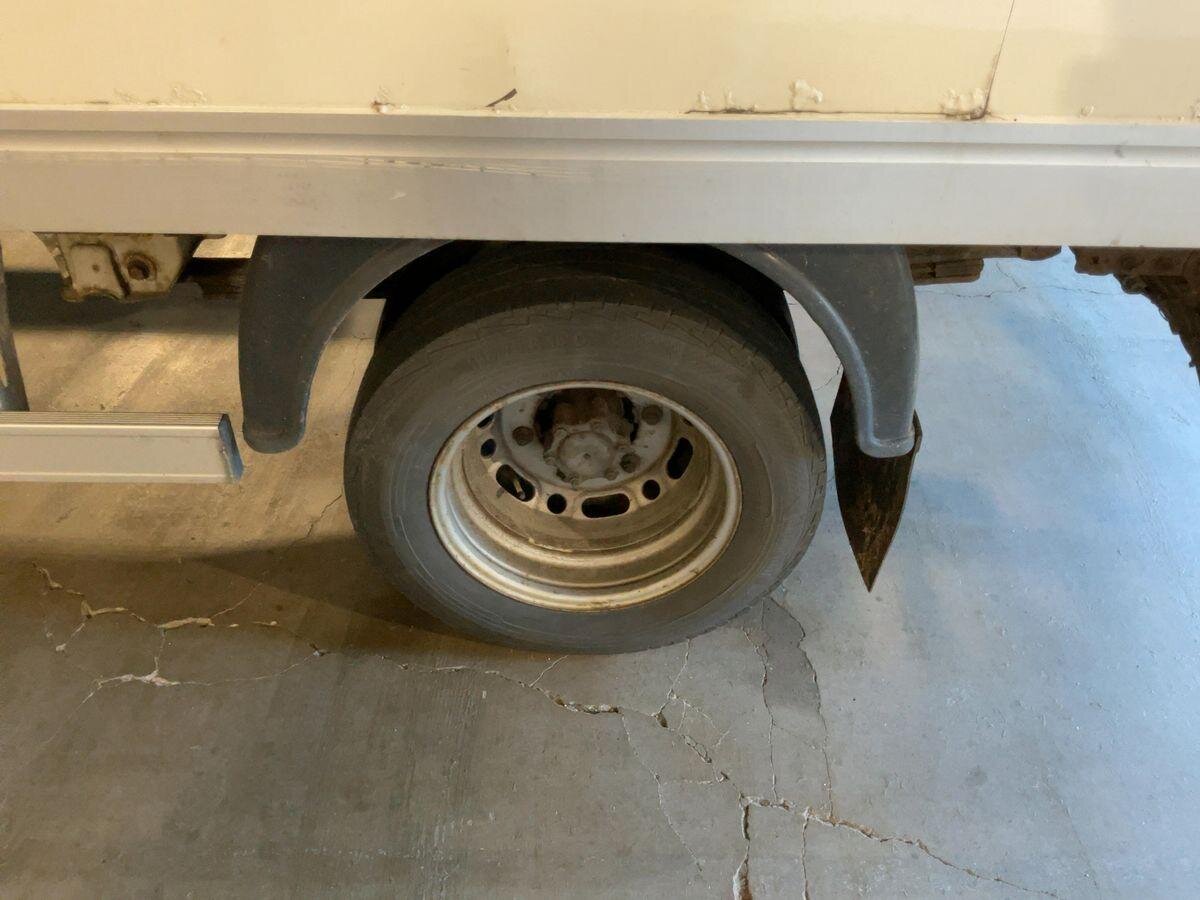 Volkswagen Crafter Skříň 2,5 l 120 kw