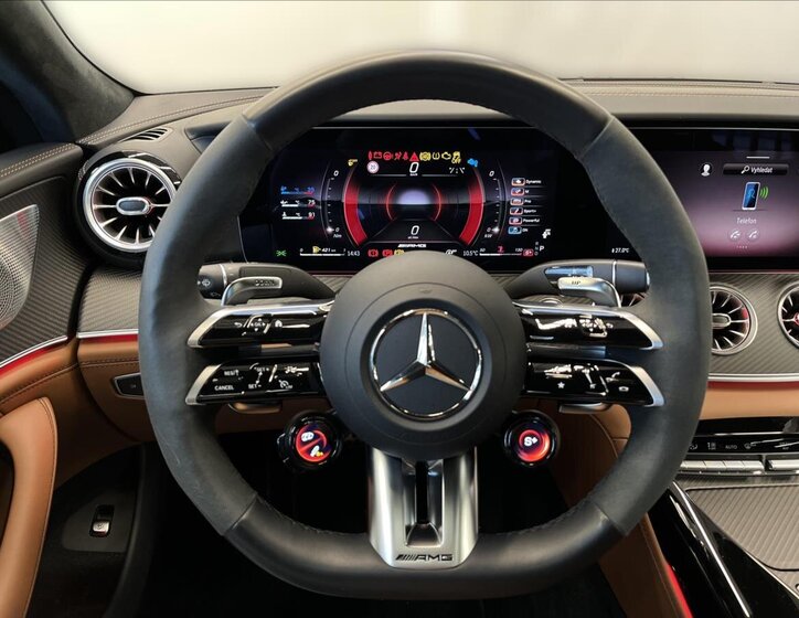 Mercedes-Benz AMG GT 10