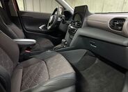 Toyota Yaris Cross 13