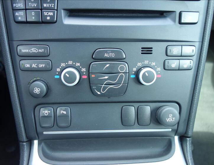Volvo XC90 30