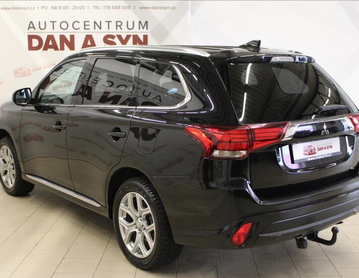 Mitsubishi Outlander SUV / Terénní 2,0 l 89 kw