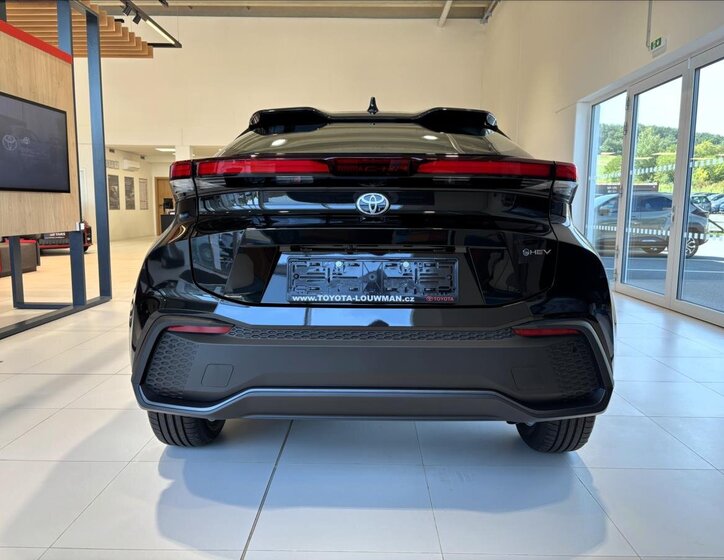 Toyota C-HR SUV 1,8 l 103 kw