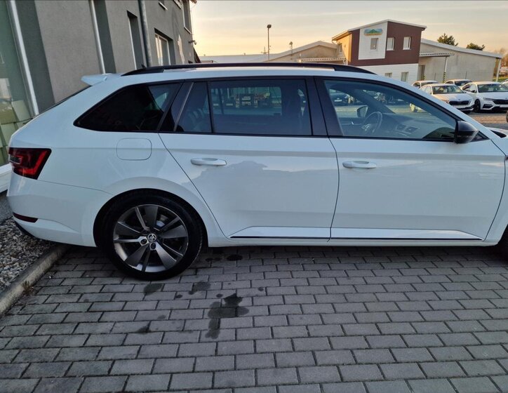 Škoda Superb Kombi 2,0 l 140 kw