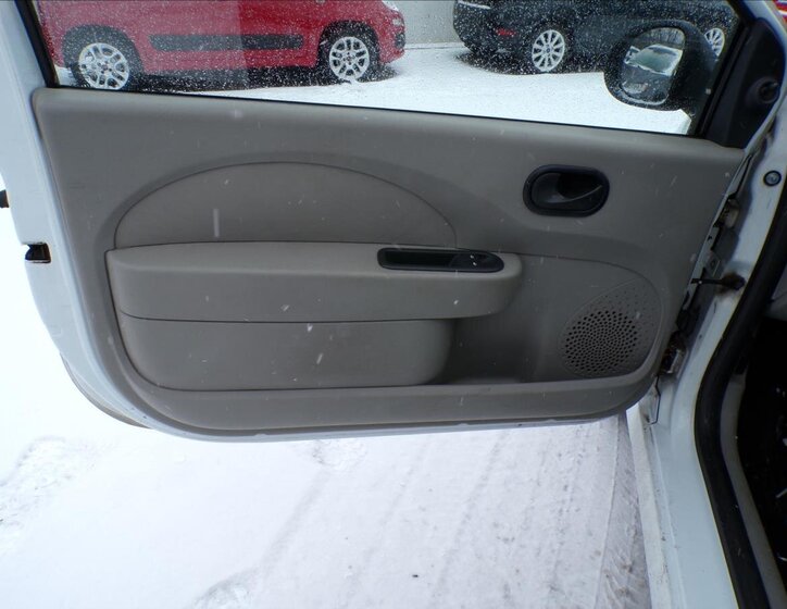 Renault Twingo Hatchback 1,1 l 43 kw