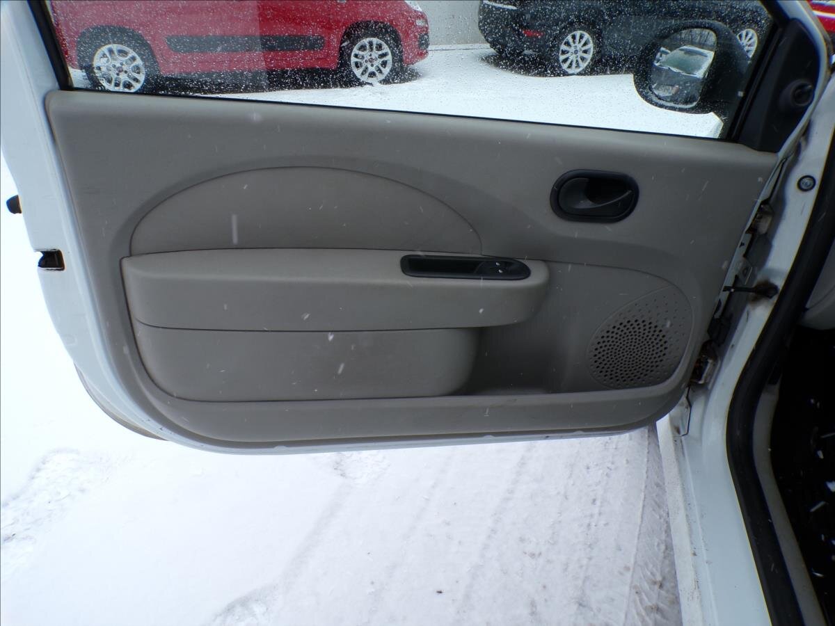 Renault Twingo Hatchback 1,1 l 43 kw