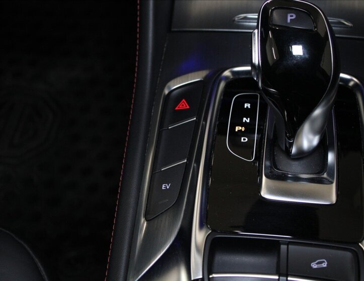 MG EHS SUV 1,5 l 190 kw