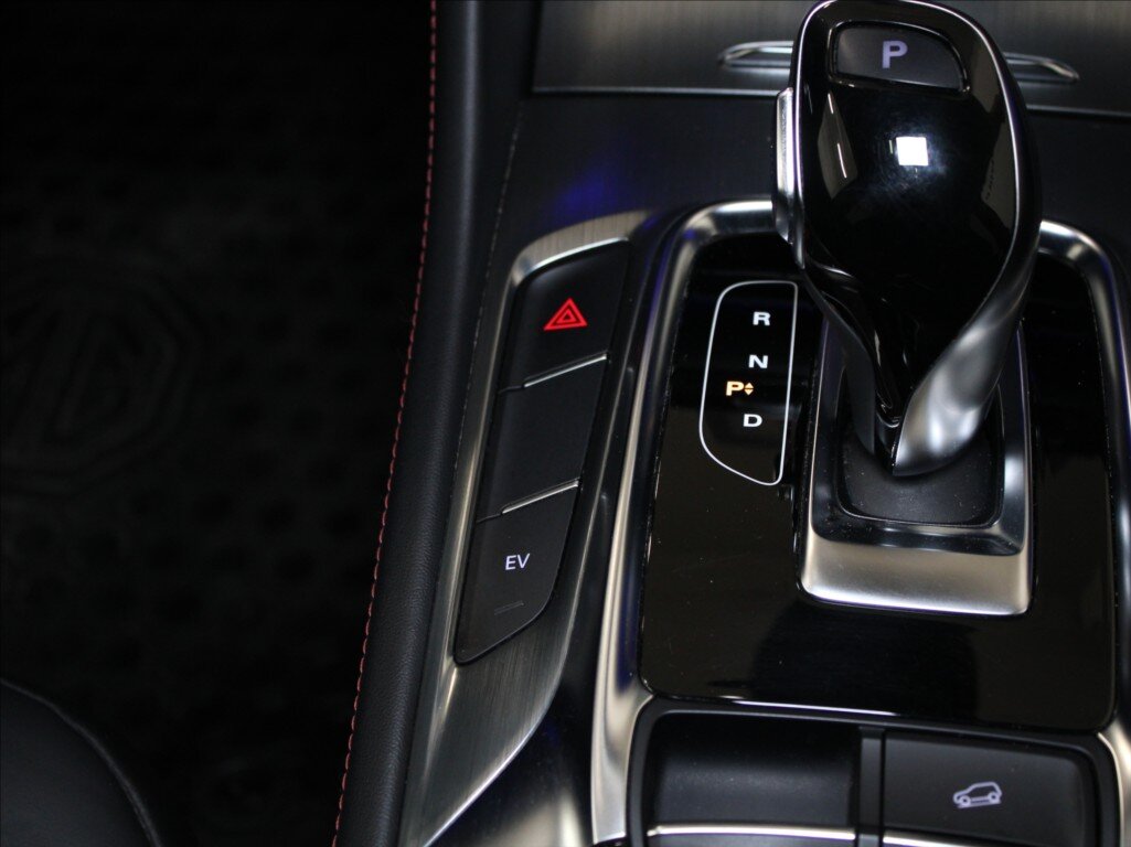 MG EHS SUV 1,5 l 190 kw