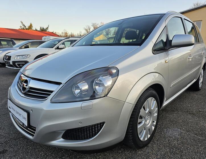 Opel Zafira 1