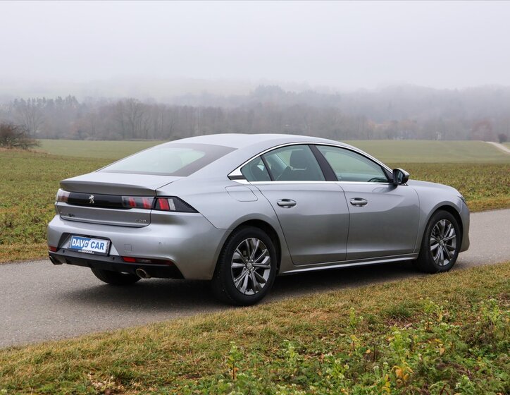 Peugeot 508 Liftback 1,6 l 133 kw