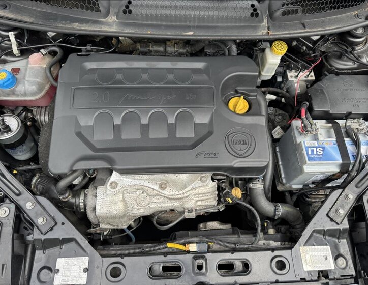 Lancia Delta Hatchback 2,0 l 121 kw