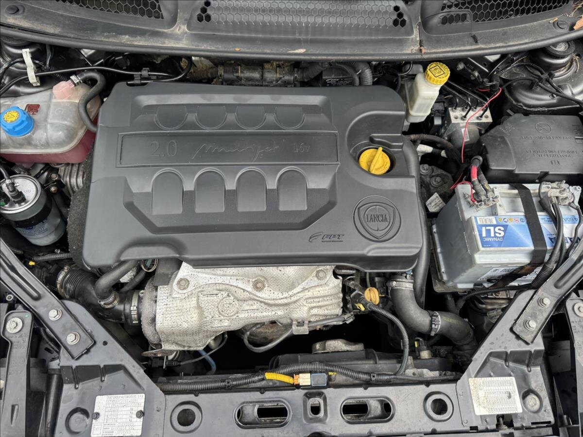 Lancia Delta Hatchback 2,0 l 121 kw