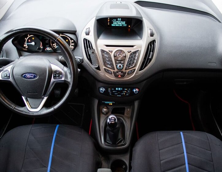 Ford Tourneo Courier MPV 998,0 74 kw