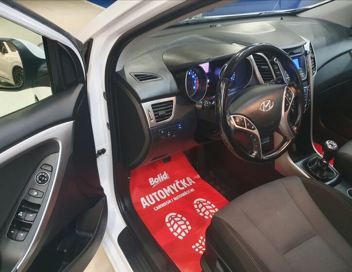 Hyundai i30 Kombi 1,6 l 88 kw