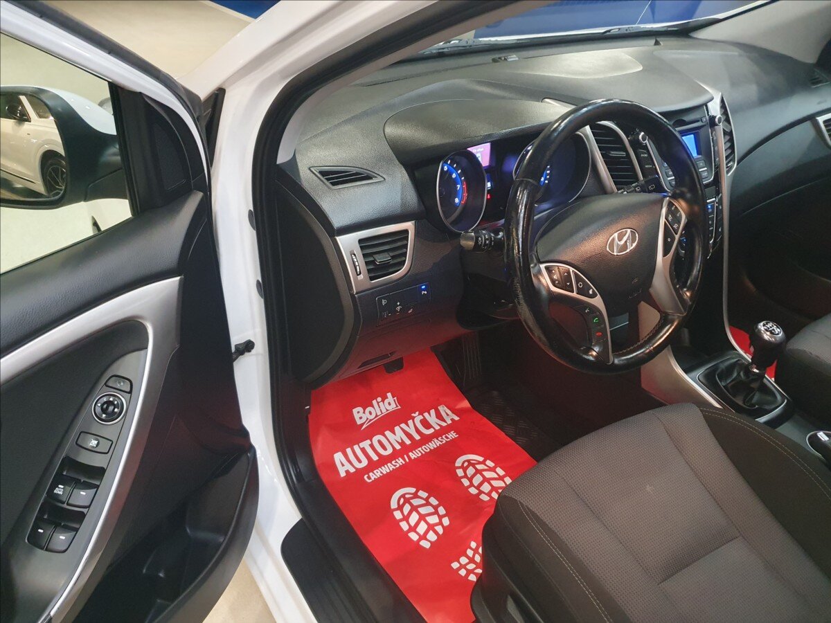 Hyundai i30 Kombi 1,6 l 88 kw