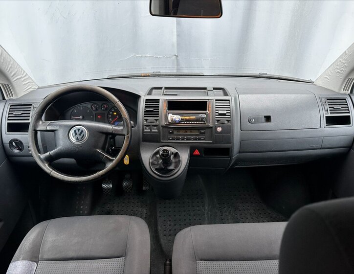 Volkswagen Caravelle 18