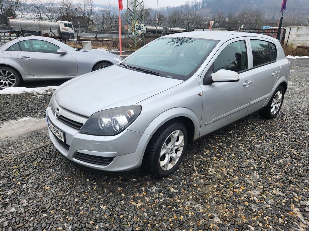 Opel Astra Hatchback 1,7 l 74 kw