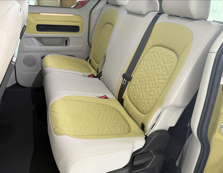 Volkswagen ID.Buzz 8