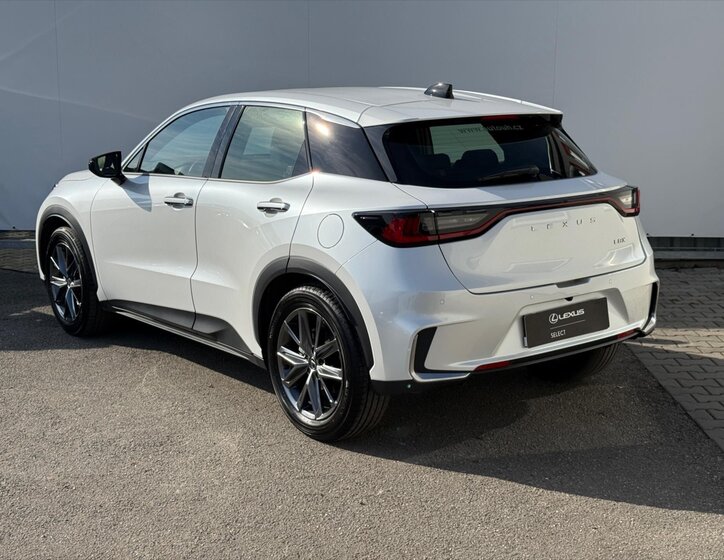 Lexus LBX SUV 1,5 l 67 kw