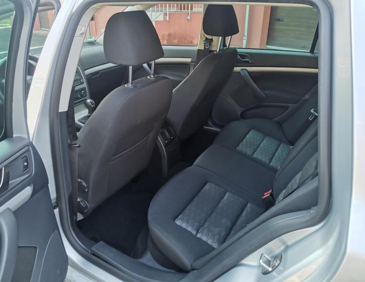 Škoda Octavia Kombi 2,0 l 0