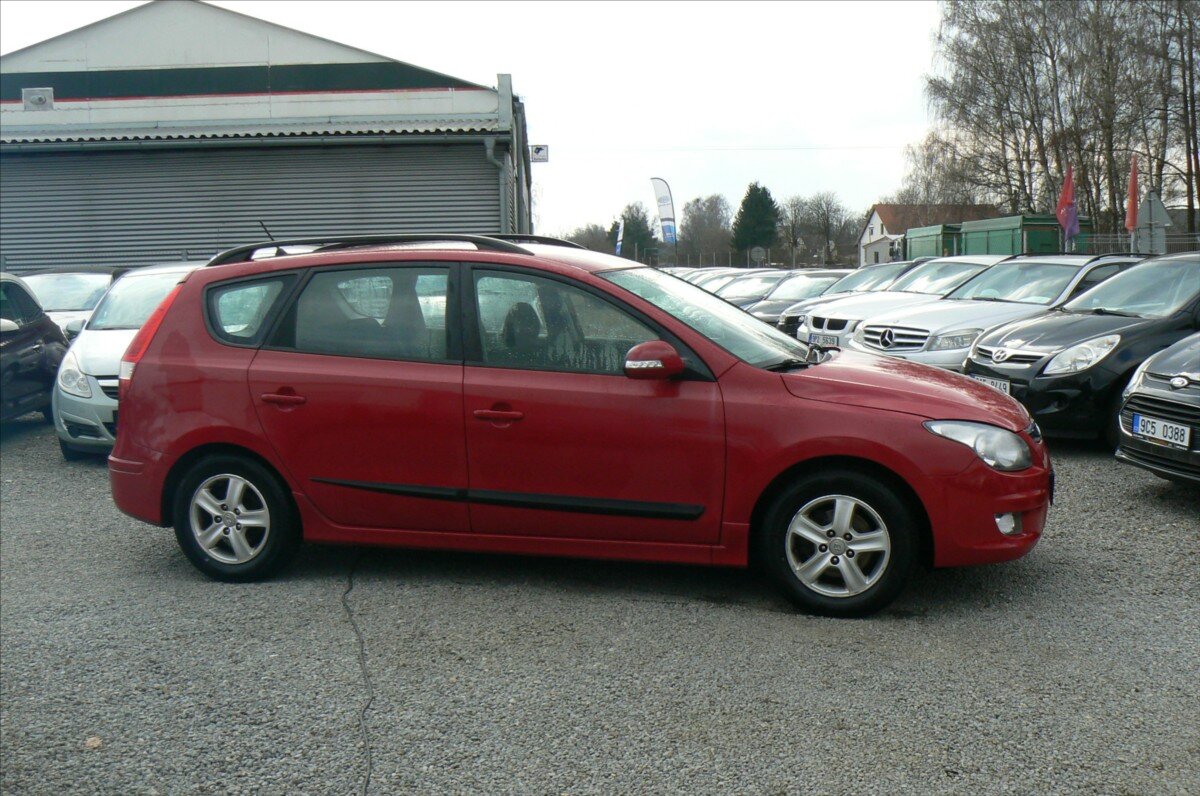 Hyundai i30 Kombi 1,6 l 92 kw