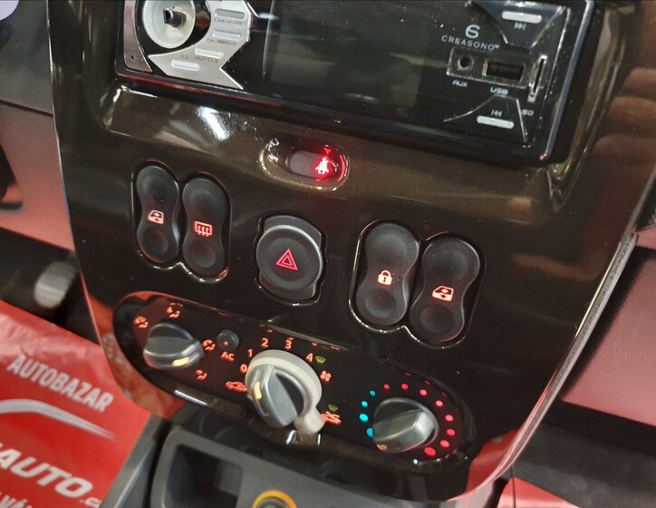 Dacia Duster SUV / Terénní 1,6 l 77 kw