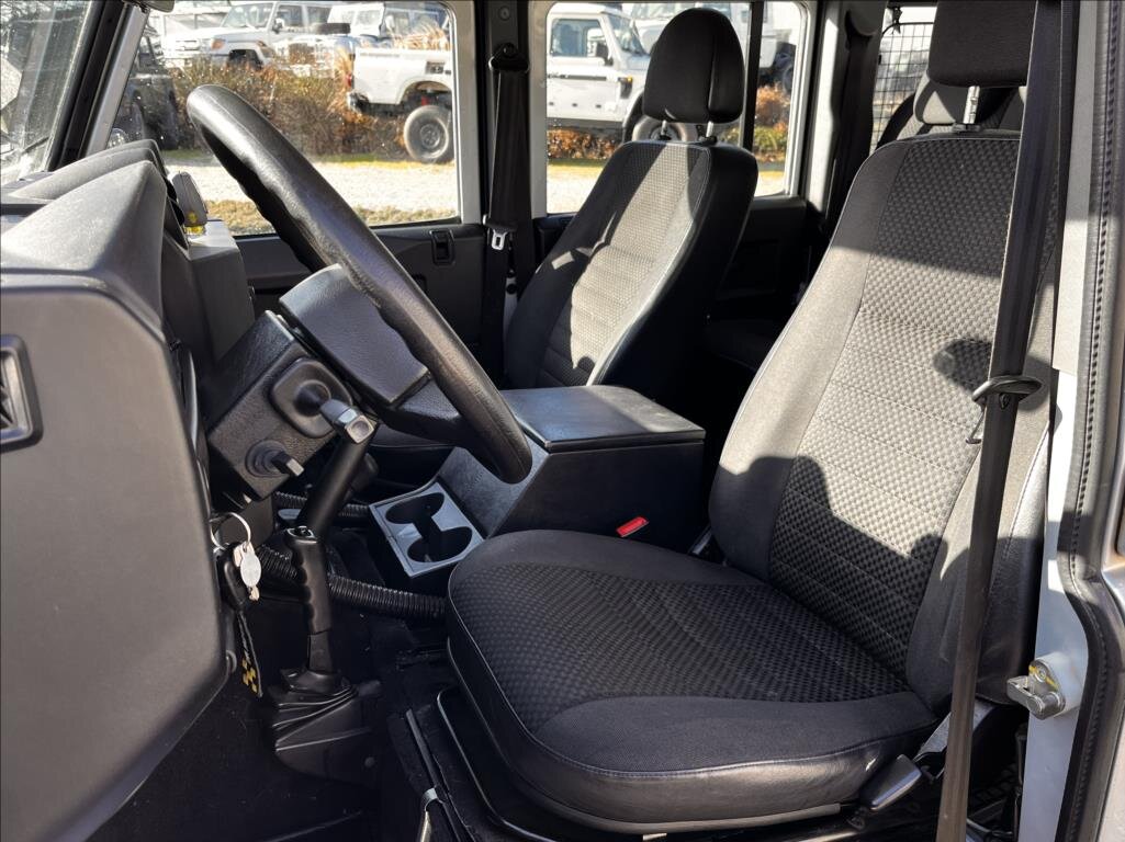 Land Rover Defender Ostatní 2,4 l 90 kw