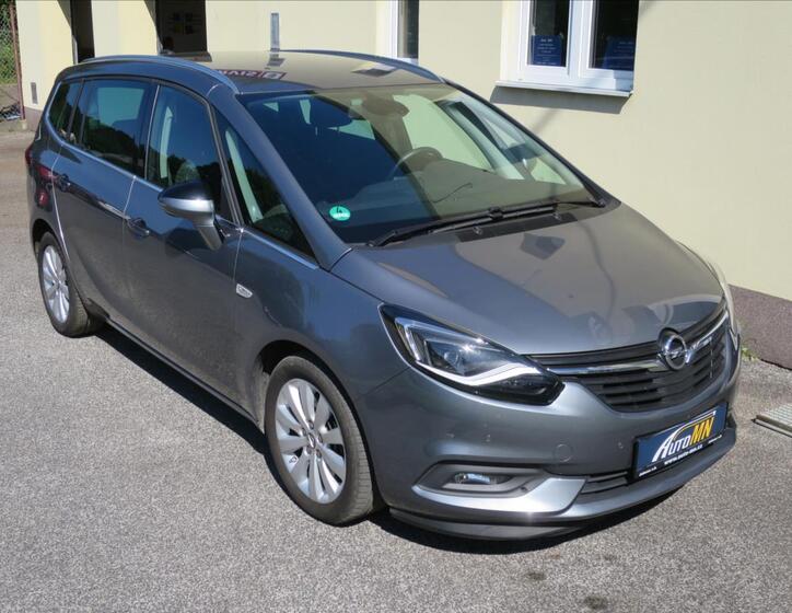 Opel Zafira 4
