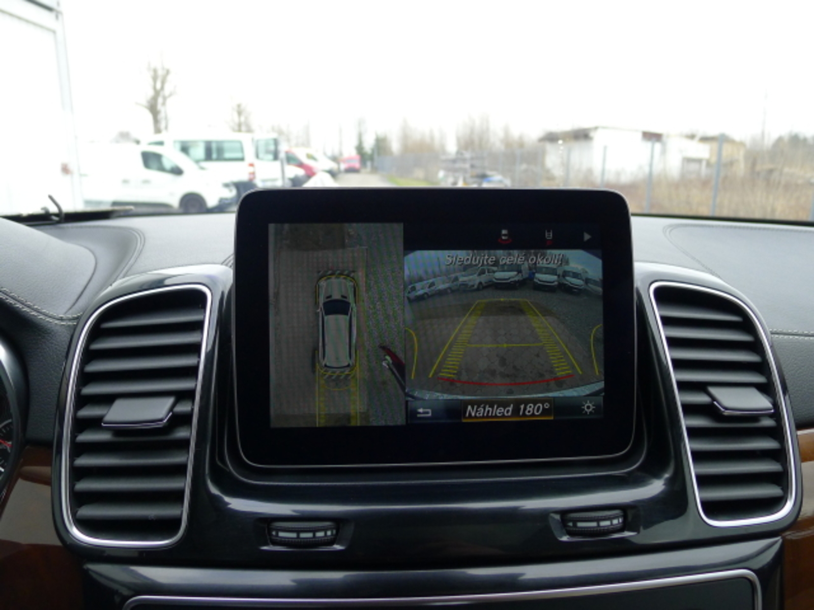 Mercedes-Benz GLS 16