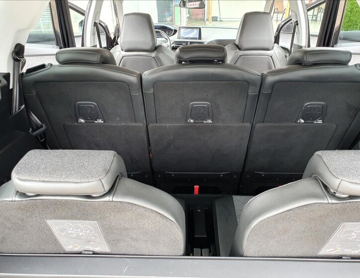 Peugeot 5008 SUV / Terénní 1,5 l 96 kw