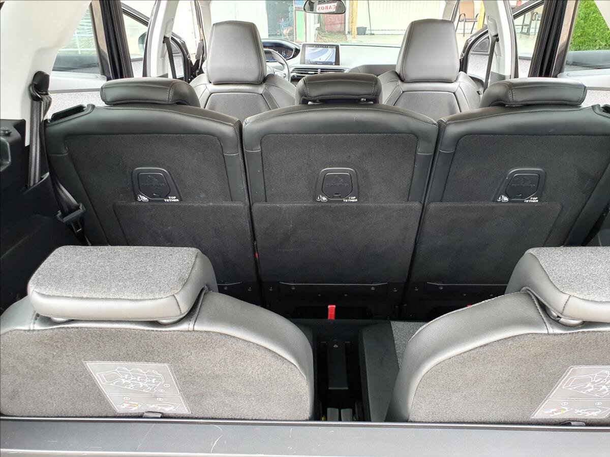 Peugeot 5008 SUV / Terénní 1,5 l 96 kw