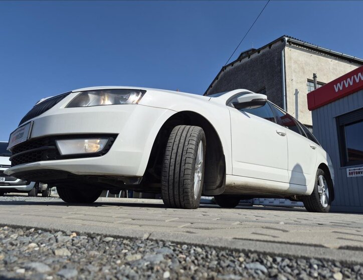 Škoda Octavia Kombi 1,6 l 77 kw