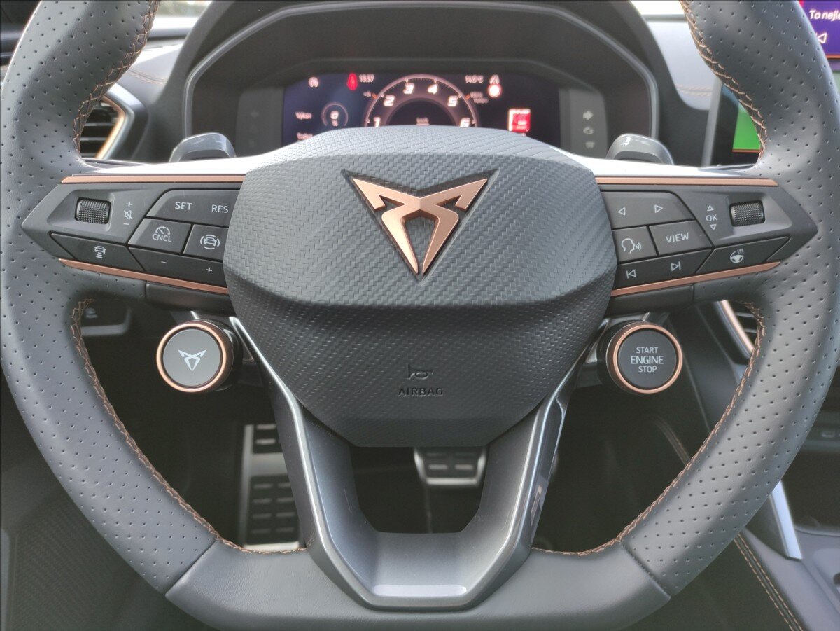 Cupra Formentor SUV / Terénní 2,0 l 245 kw