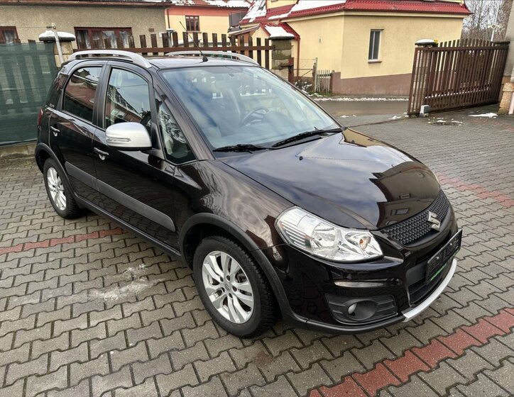 Suzuki SX4 1