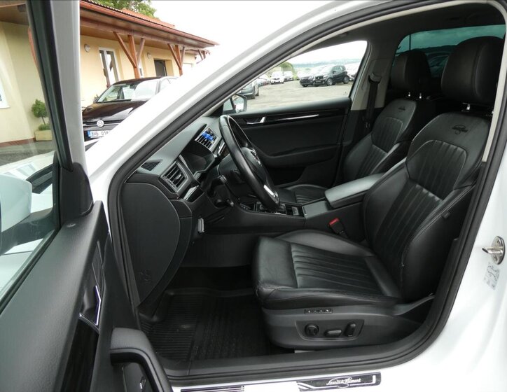 Škoda Superb Kombi 2,0 l 140 kw