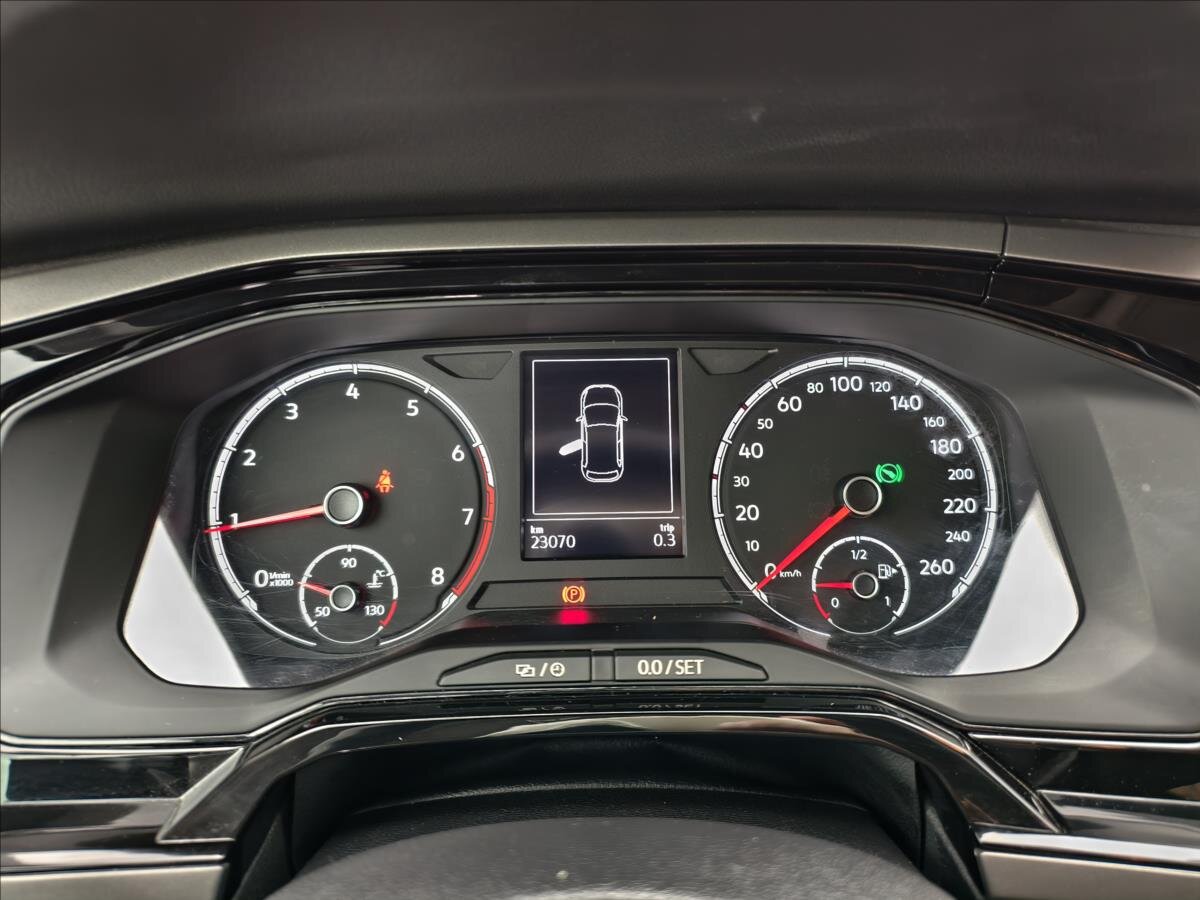 Volkswagen Polo Hatchback 999,0 70 kw