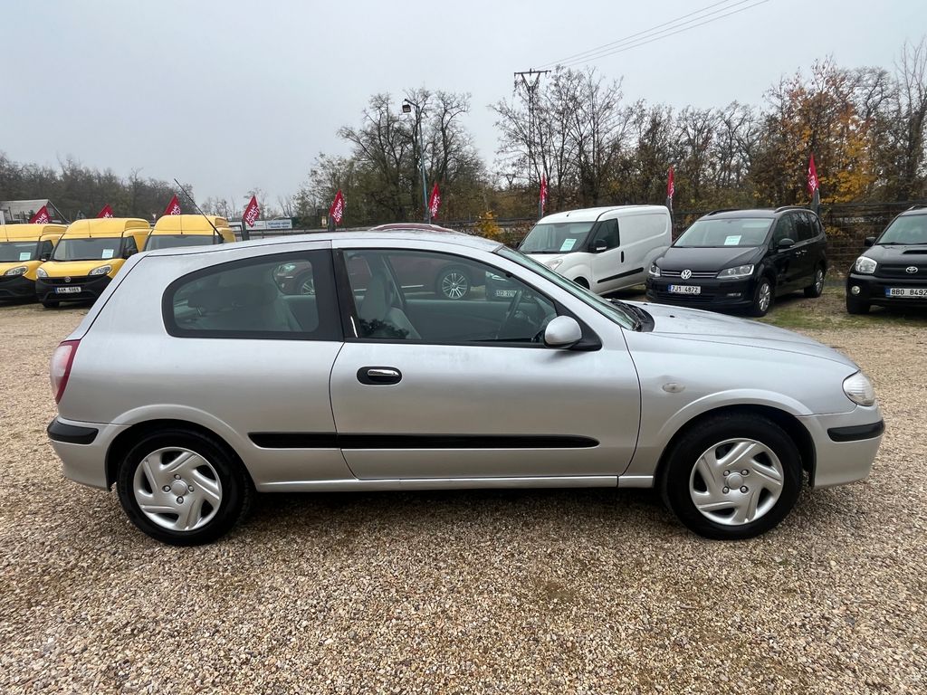 Nissan Almera