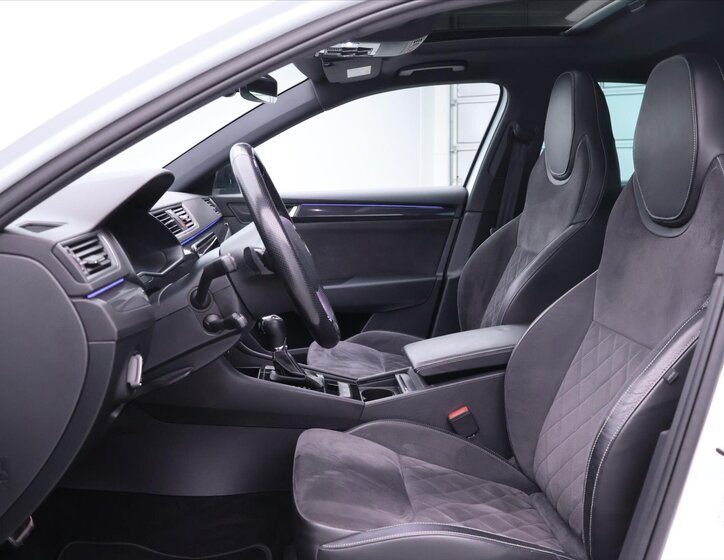 Škoda Superb Liftback 1,8 l 132 kw