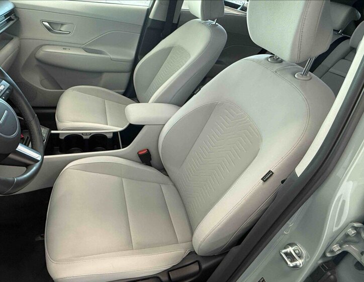 Hyundai Kona SUV 1,6 l 145 kw