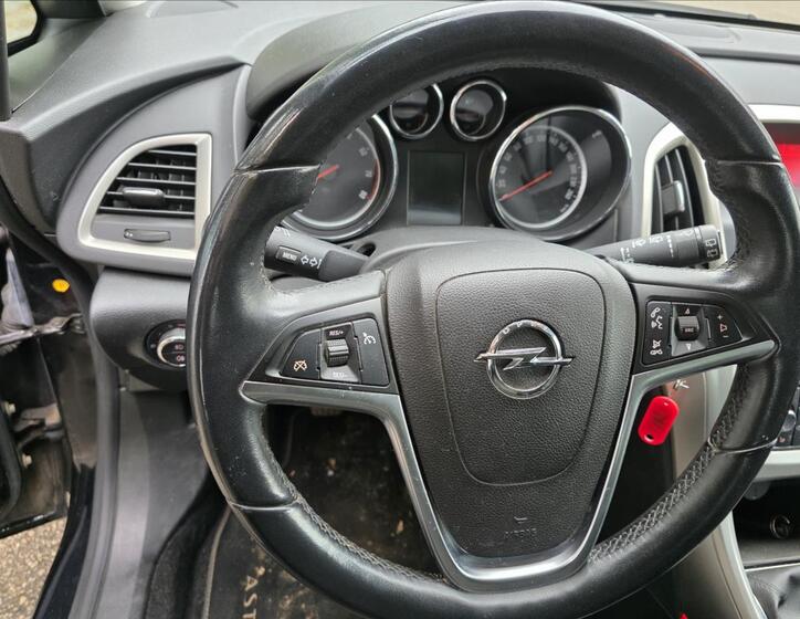 Opel Astra 12