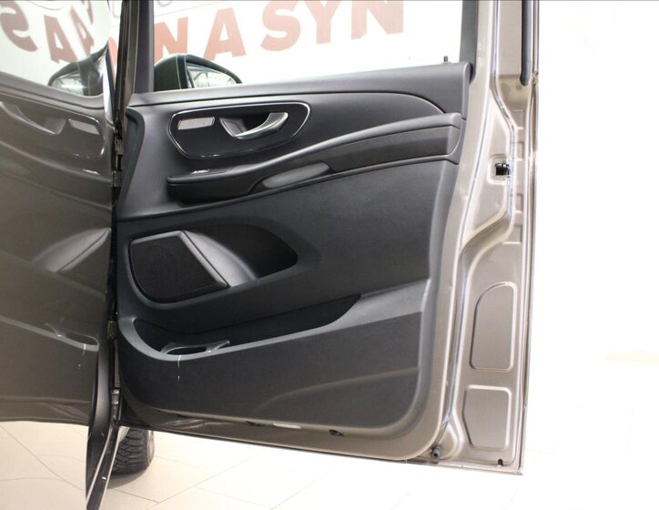 Mercedes-Benz Třídy V Kombi 2,1 l 140 kw