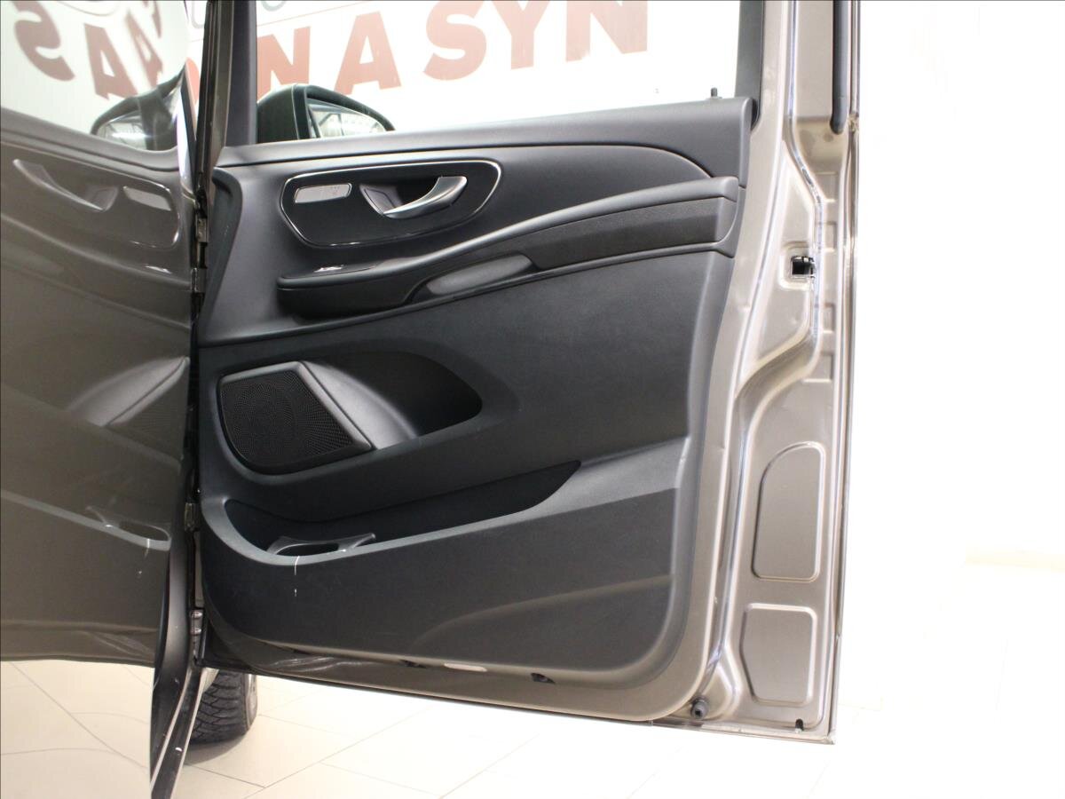 Mercedes-Benz Třídy V Kombi 2,1 l 140 kw