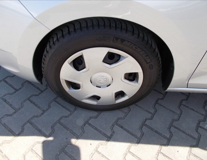 Škoda Rapid Sedan / Limuzína 1,6 l 77 kw