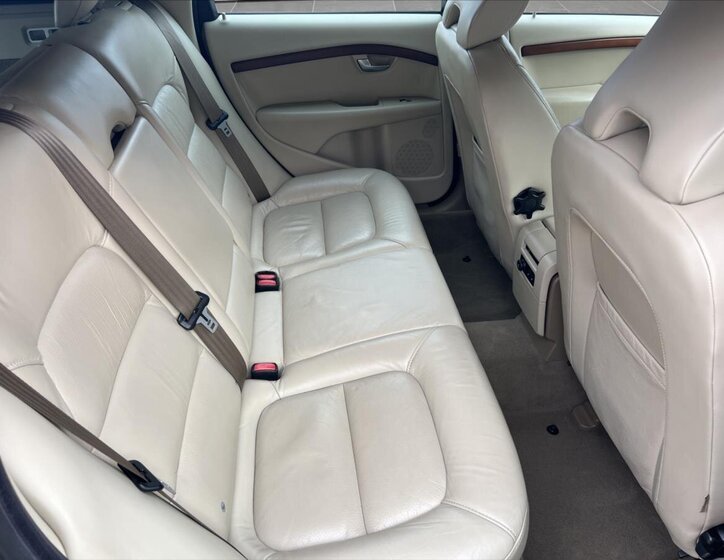 Volvo V70 Kombi 2,4 l 136 kw