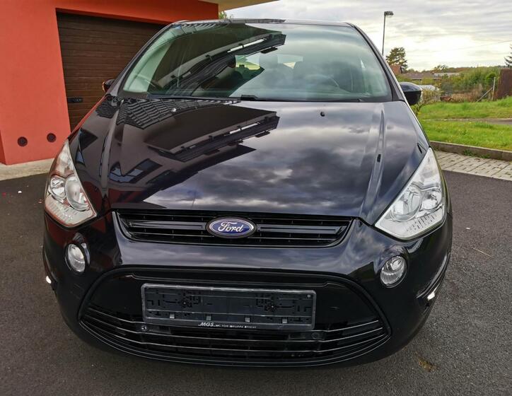 Ford S-MAX 4