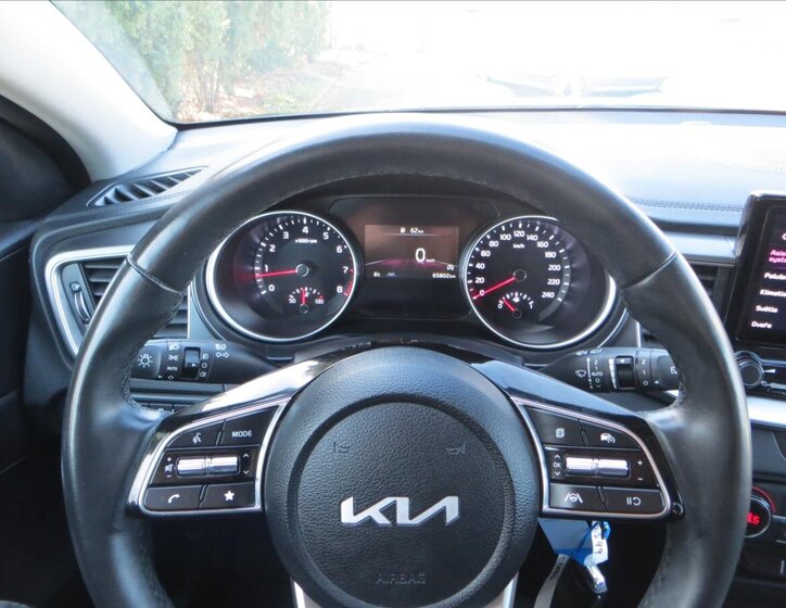 KIA Ceed Hatchback 1,5 l 118 kw
