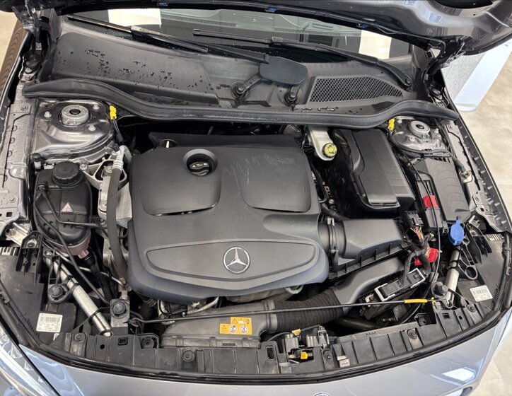 Mercedes-Benz GLA Kombi 1,6 l 90 kw