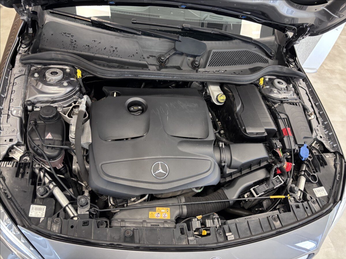 Mercedes-Benz GLA Kombi 1,6 l 90 kw