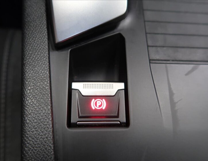 Peugeot 308 Kombi 1,2 l 96 kw