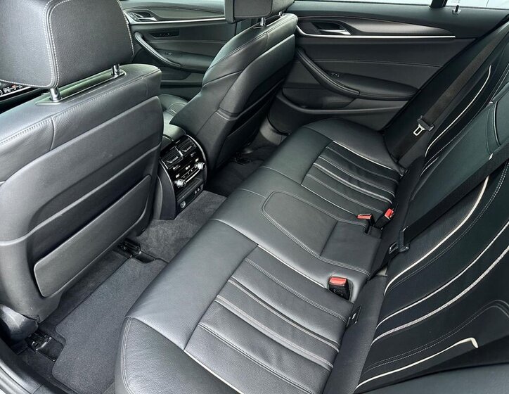 BMW Řada 5 Kombi 3,0 l 245 kw