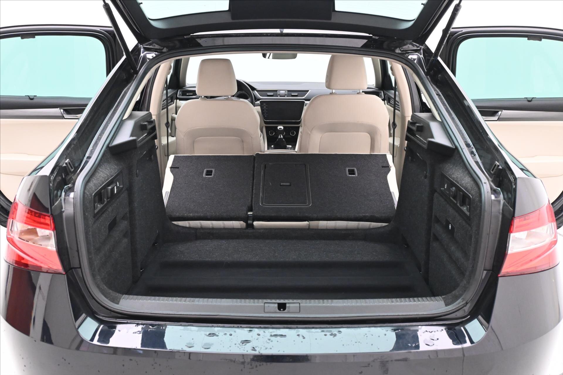 Škoda Superb Liftback 2,0 l 110 kw